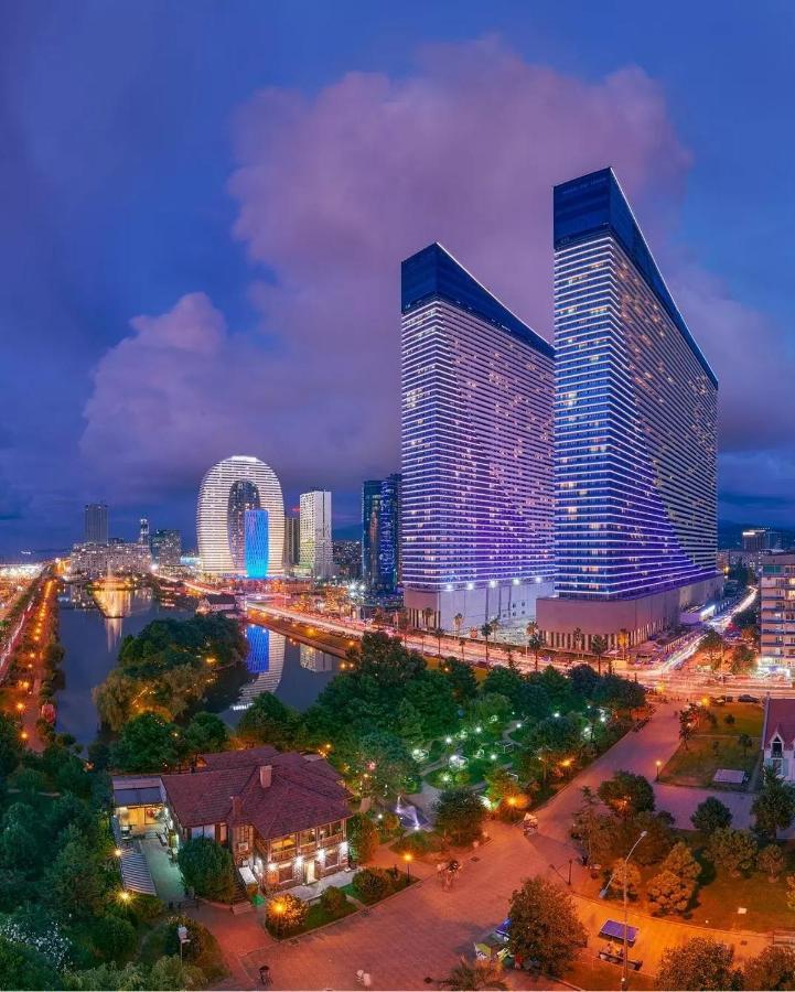Aparthotel Orbi City Sea View - Special Category Batumi Exteriér fotografie